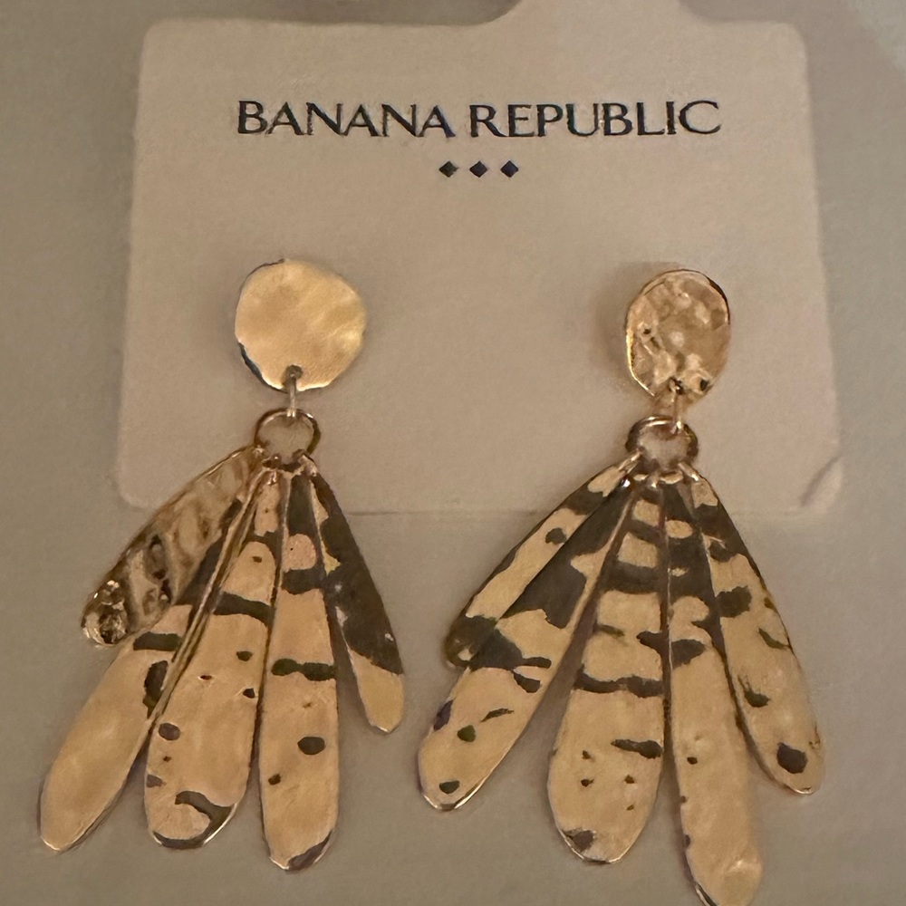 Banana Republic Hammered Gold Earrings